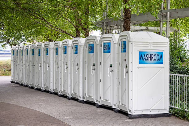 Best Portable bathroom rental  in Jefferson, WI